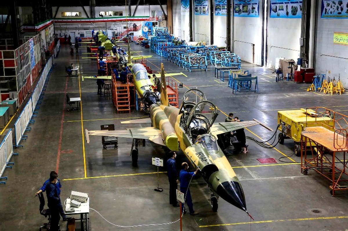 forbes-flankers-را-فراموش-کنید:-ایران-به-خود-می-بالد-که-می-تواند-جت-های-جنگنده-خود-را-بسازد